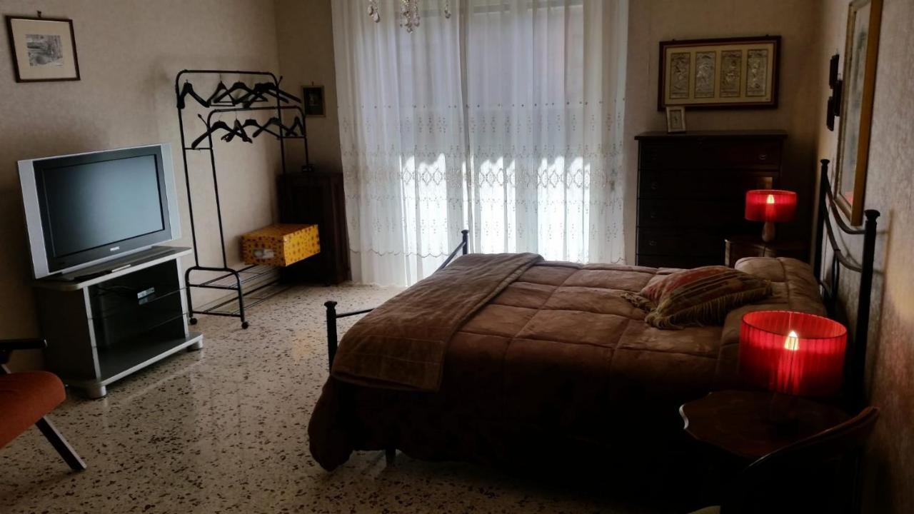 Tora House Hotel คาตาเนีย ภายนอก รูปภาพ