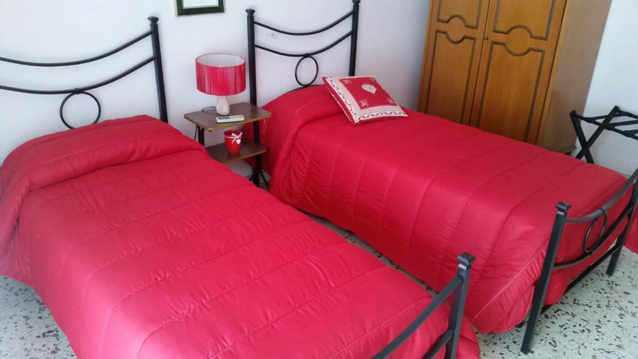 Tora House Hotel คาตาเนีย ภายนอก รูปภาพ