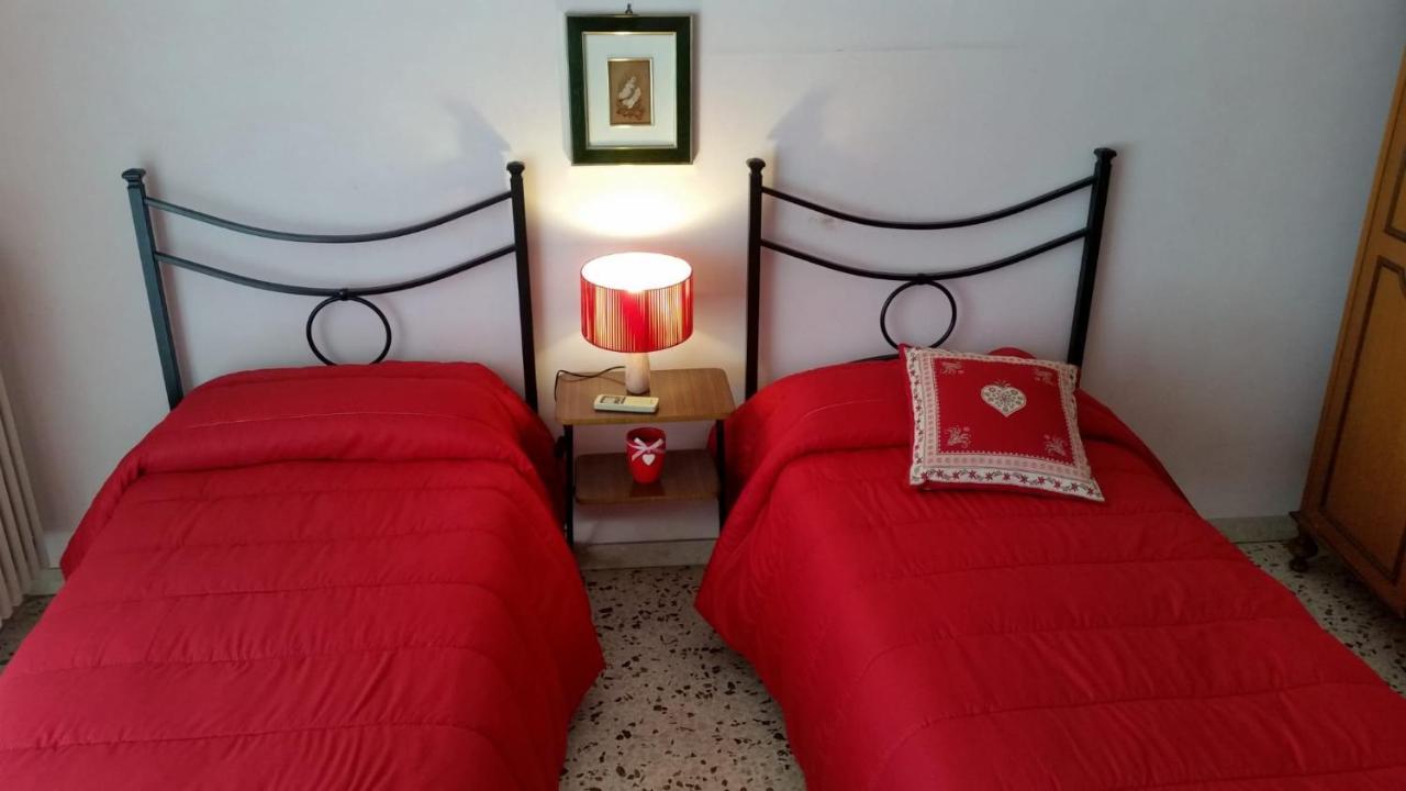 Tora House Hotel คาตาเนีย ภายนอก รูปภาพ